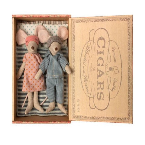 Maileg Mom and Dad Mice in Cigar Box