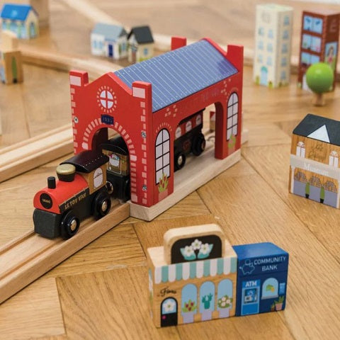 Le Toy Van City Train Set